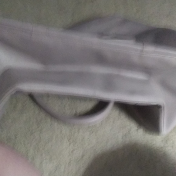 EUC PINK FAUX PLEATHER DUFFLE BAG - Picture 5 of 5